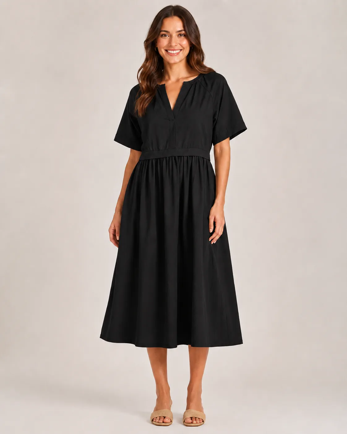 Mannequin portant une robe noire, mode femme PINKY 02, prêt-à-porter Maroc
